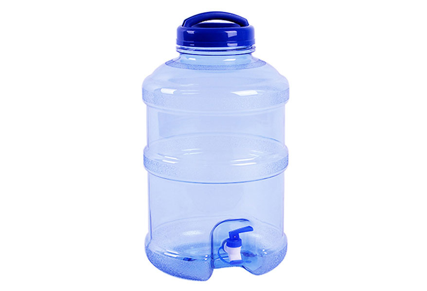 5 gallon water storage container with tap